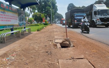 Hố trước trạm xe buýt