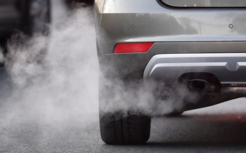 Màu khói từ ống xả ô tô, xe máy báo hiệu điều gì?