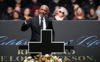 Ông Obama ngầm công kích ông Trump