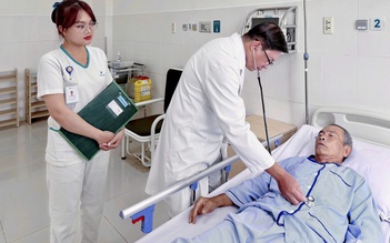 Bệnh nhân 65 tuổi thoát nguy cơ vỡ phình động mạch chủ nhờ can thiệp kịp thời