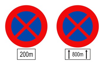 Phân biệt biển báo có ký hiệu chữ số, mũi tên phía dưới thế nào?