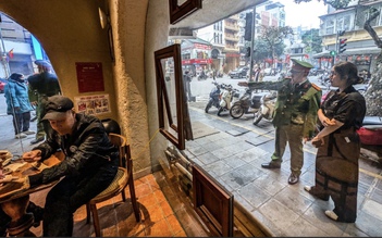 Trưởng công an P.Cửa Nam cùng 14 cảnh sát trật tự đô thị ‘không hoàn thành nhiệm vụ’