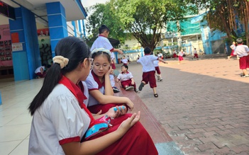 Nhiều ca nghi ngộ độc thực phẩm tại Trường Bình Quới Tây xuất viện