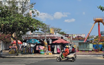 Công ty giải trí xây dựng hàng loạt ki ốt, quán ăn trái phép ở Bãi Sau
