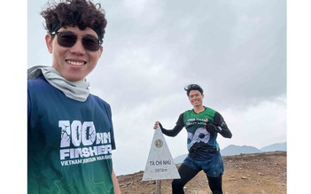 Hành trình leo núi 15 ngày liên tục của 2 chàng kỹ sư