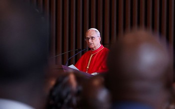 Giáo hoàng Leo nói không quan tâm đến chuyện 'khẩu chiến' với ông Trump