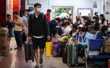 Vé máy bay, tàu xe lễ 'nóng' hầm hập