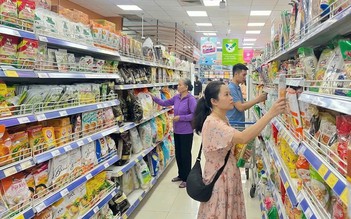 Xoay xở giữa tâm ‘bão giá’