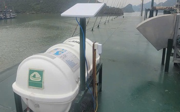 Tàu du lịch Cát Bà bị phạt vì dùng Starlink trái phép