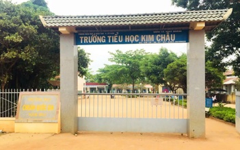 Cách chức nữ hiệu trưởng chỉ đạo giả mạo chữ ký để hợp thức hóa hồ sơ