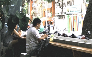 Không lương thưởng cố định, vì sao nhiều người trẻ chọn làm việc tự do?