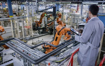 Trí tuệ nhân tạo 'vận hành ngược' tại các nhà máy AI