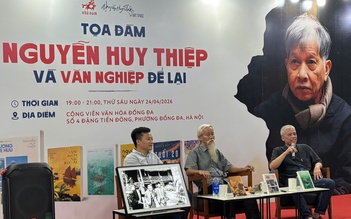 Thơ Nguyễn Huy Thiệp: Đọc câu nào 'sợ' câu ấy!