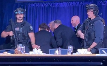 Nóng: Có nổ súng, Mật vụ Mỹ sơ tán Tổng thống Trump