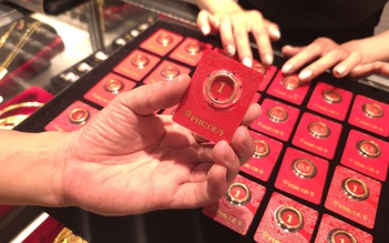 Giá vàng sáng 28.4 giảm, vẫn chênh thế giới hơn 20 triệu/lượng