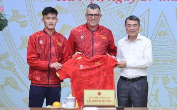 Thủ tướng Lê Minh Hưng gặp mặt, chúc mừng U.17 Việt Nam: ‘Mong đội giành những chiến thắng lớn hơn’