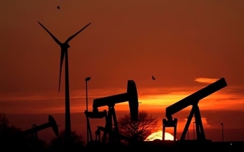 Giá xăng dầu hôm nay 3.4.2026: Dầu thô tăng