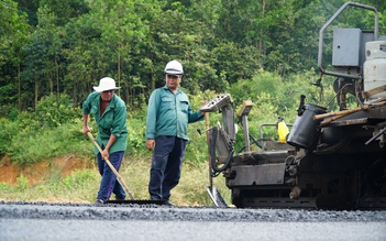 Giá dầu tăng cao làm ảnh hưởng các dự án kết nối sân bay Long Thành