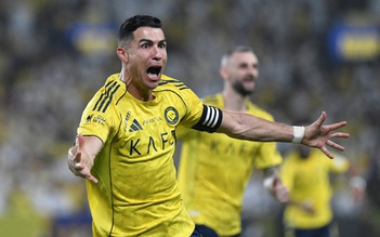 Ronaldo đáp trả cực gắt CĐV đối phương, cách chức vô địch 2 chiến thắng nữa