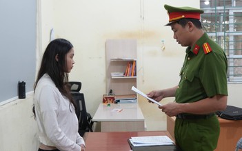 Nhóm nam nữ livestream khiêu dâm để kiếm xu quà tặng