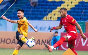 Lê Giang Patrik và… HLV Huỳnh Đức bất lực, Thanh Hóa 'hủy diệt' CLB CA TP.HCM với tỷ số choáng váng!