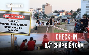 Biển cấm, dây chắn vẫn không ngăn được người vào check-in 'bãi biển Gò Vấp'