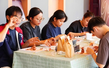 Đưa gốm Bàu Trúc bước vào đời sống hiện đại