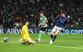 Arsenal thắng nhọc, Ngoại hạng Anh hưởng lợi