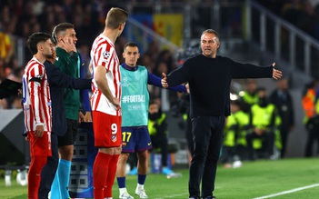 Barcelona ‘phơi áo’ đau đớn trên sân nhà, HLV Hansi Flick tố trọng tài và tổ VAR thiên vị