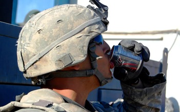 Lính Mỹ dùng gần 3,6 triệu lít cà phê, nhiều nicotine trong chiến dịch Iran