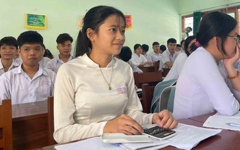Tiếp sức học sinh xã đảo đến trường
