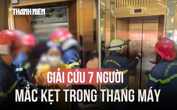 Khoảnh khắc giải cứu 7 người mắc kẹt trong thang máy ở TP.HCM