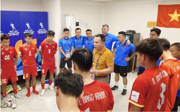 Chủ tịch VFF và HLV Roland nói cực thấm sau trận thua Hàn: ‘Không việc gì phải khóc, U.17 Việt Nam sẽ…’