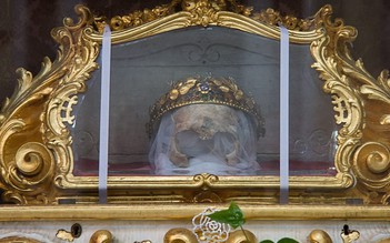 Hộp sọ thánh Zdislava bị trộm giữa ban ngày tại nhà thờ ở CH Czech