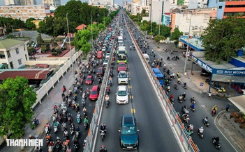 CSGT Tân Sơn Nhất hướng dẫn cách tránh kẹt xe đường Cộng Hòa