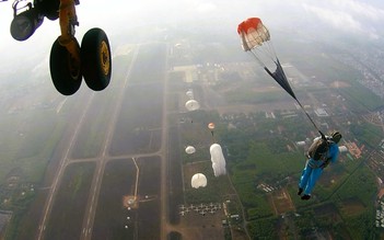 Chùm ảnh đặc biệt phi công quân sự, trinh sát đặc nhiệm nhảy dù