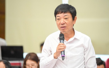 Hãng bay phải cắt giảm 50% lương chủ tịch do khó khăn như thời Covid-19