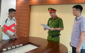Bắt nguyên cán bộ giải phóng mặt bằng lừa 'chạy' sổ đỏ
