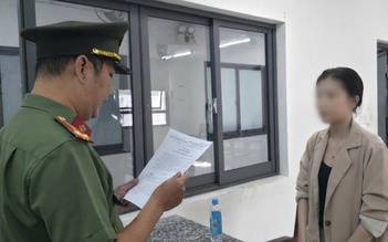 Nhờ thi hộ tiếng Anh tốt nghiệp thạc sĩ, 2 người bị Công an TP.HCM xử lý