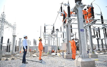 Ngành điện sát cánh cùng người lao động trên các công trường thi công xuyên lễ 30.4 và 1.5