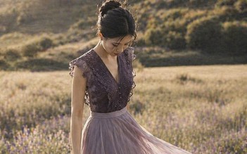 Vì sao váy áo màu xanh và tím lại lên ngôi trong tủ đồ phái đẹp?