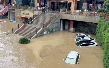Lũ dữ càn quét Trung Quốc, ít nhất 25 người chết
