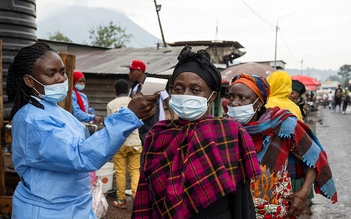 Mỹ ra quy định nhập cảnh mới ứng phó Ebola