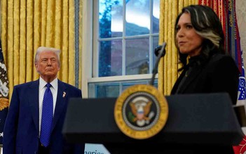 Tổng thống Trump tốn thêm 'tiền cược' vào cuộc chiến Iran