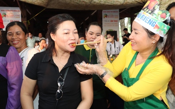 Lễ hội quả điều vàng Đồng Nai: Trăm món ăn từ điều miễn phí