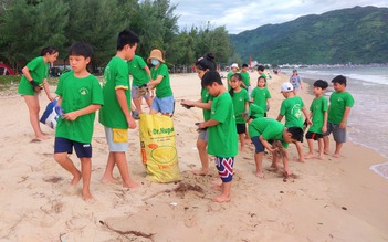 Thầy trò cùng lan tỏa tình yêu môi trường biển