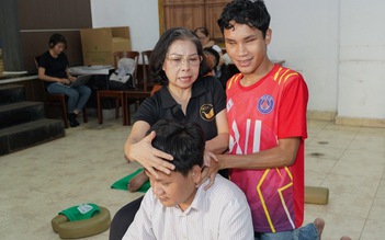 Không còn hội người mù quận, huyện: Người mù ở TP.HCM chật vật tìm lối đi