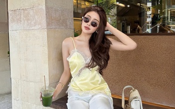 Tỏa sáng như ánh mặt trời nhờ công thức diện đồ sắc vàng tinh tế