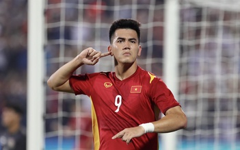 Lê Giang Patrick và Tiến Linh nên lưu ý, V-League sắp hạ màn: Thầy Kim không đợi đâu!
