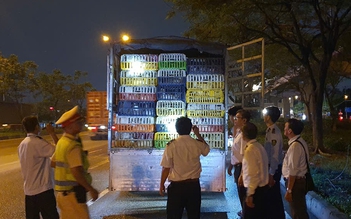 Kiểm tra xe tải vào TP.HCM, phát hiện 620 con vịt không kiểm dịch